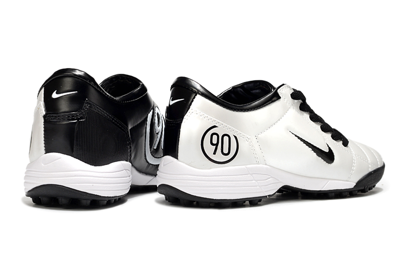 Chuteira Society Nike Total 90 TF Branco e Preto