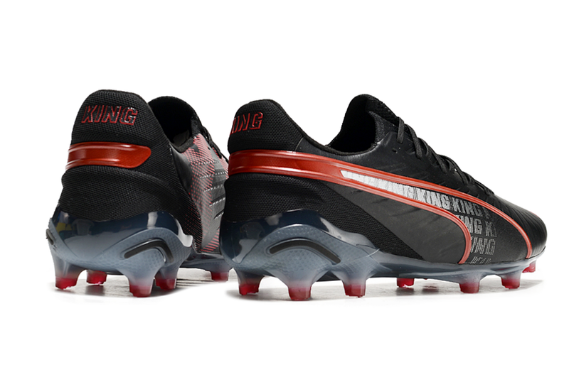 Chuteirta Campo Puma King Ultimate FG Preta e Vermelha "Launch Edition Pack"