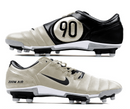 Chuteira Campo Nike Total 90 FG Bege e Preta