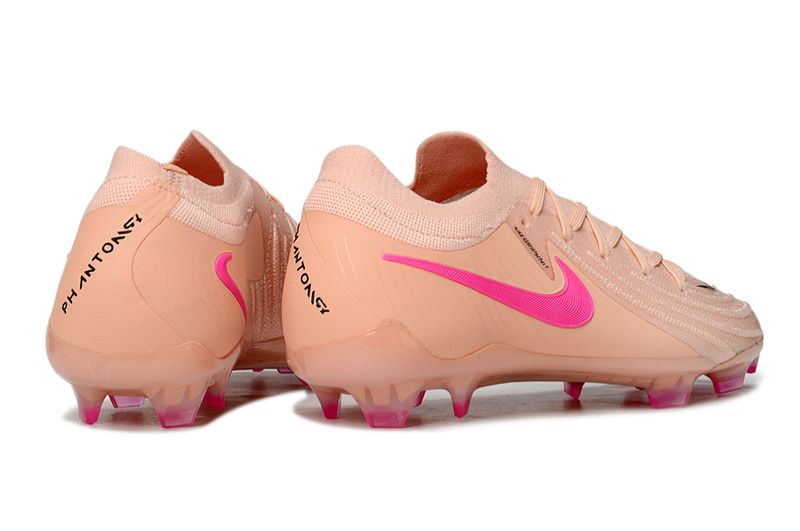 Chuteira Campo Nike Phantom GX 2 Elite FG Rosa