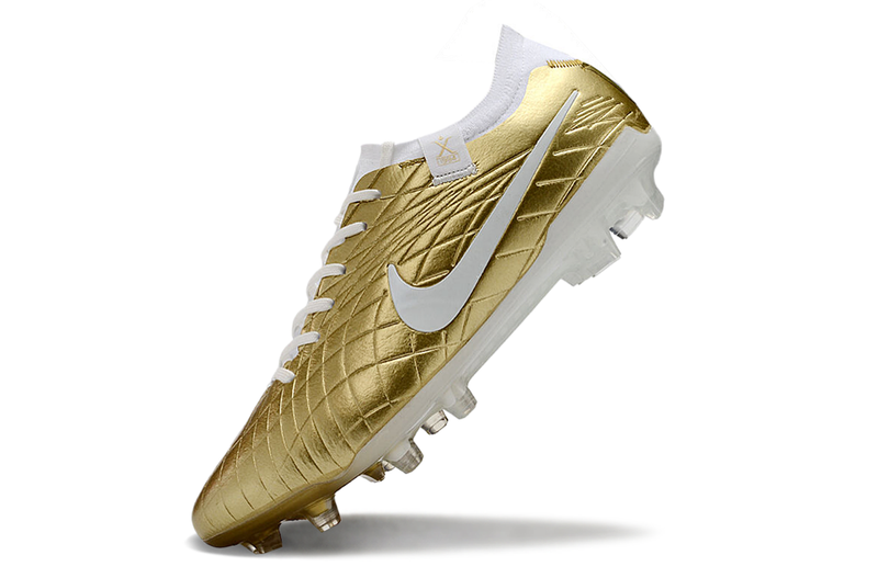 Chuteira Campo Nike Tiempo Legend 10 Elite FG Dourada e Branca