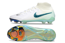 Chuteira Campo Nike Phantom Luna 2 Elite FG Branca e Verde "Chromatic"