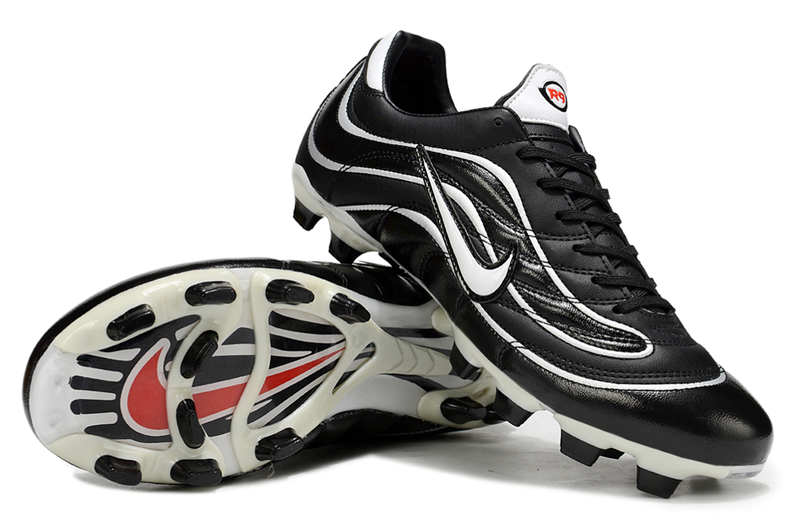 Chuteira Campo Nike Mercurial Vapor 1998 FG Preto e Branco