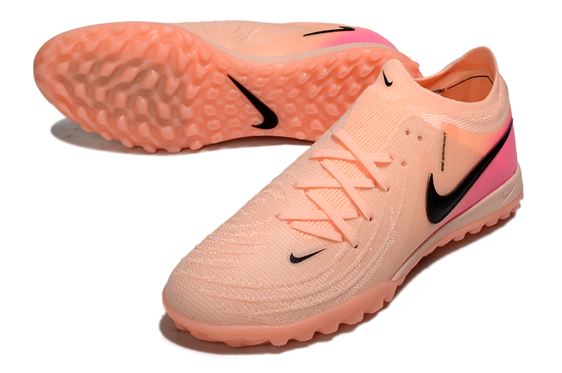 Chuteira Society Nike Phantom GX 2 Elite TF Rosa e Preto "Prism Pack'