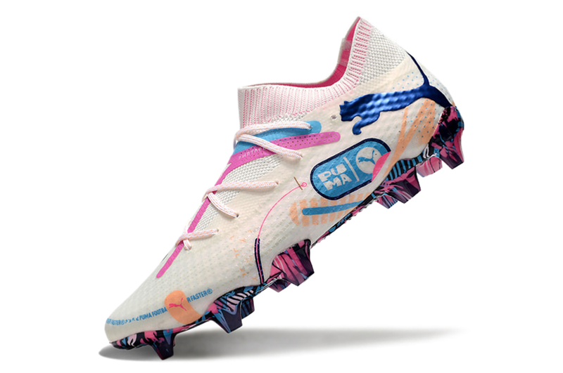 Chuteira Campo Puma Future 7 FG Branca, Azul e Rosa "Volume Up Pack"
