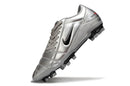 Chuteira Campo Nike Total 90 FG Prata e Vermelha