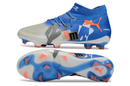 Chuteira Campo Puma Future 8 FG Cinza e Azul "Forever"