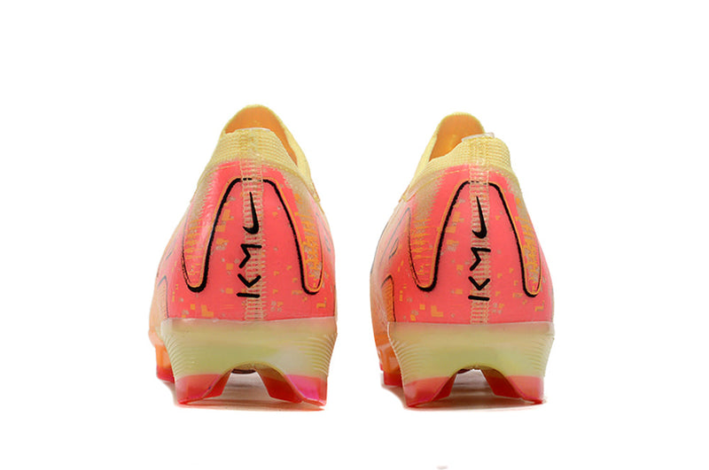 Chuteira Infantil Campo Nike Air Zoom Mercurial Vapor 16 Elite FG Amarelo e Laranja "Mbappe's"