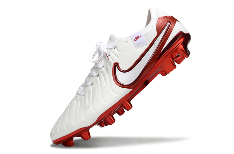 Chuteira Campo Nike Tiempo Legend 10 Elite FG Branca e Vermelha "Chromatic"