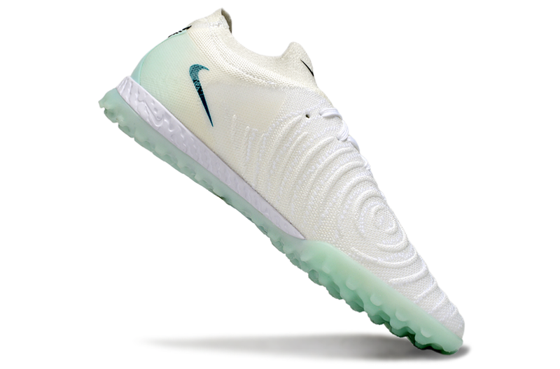 Chuteira Society Nike Phantom GX 2 Elite TF Branca e Verde "Chromatic"