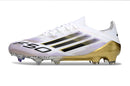 Chuteira Campo Adidas F50 FG Branca e Dourada
