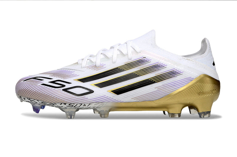 Chuteira Campo Adidas F50 FG Branca e Dourada