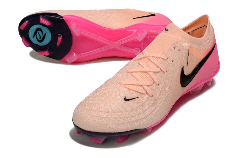 Chuteira Campo Nike Phantom GX 2 Elite FG Rosa e Preto "Prism Pack"