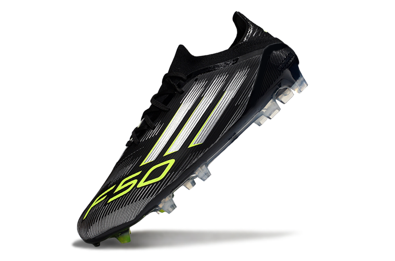 Chuteira Campo Adidas F50 FG Preta e Verde