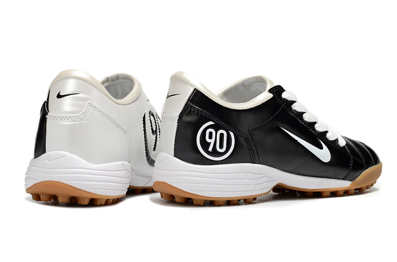 Chuteira Society Nike Total 90 TF Preto e Branco