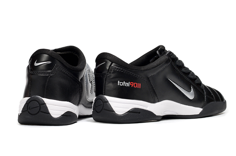 Chuteira Futsal Nike Total 90 IC Preta e Prata