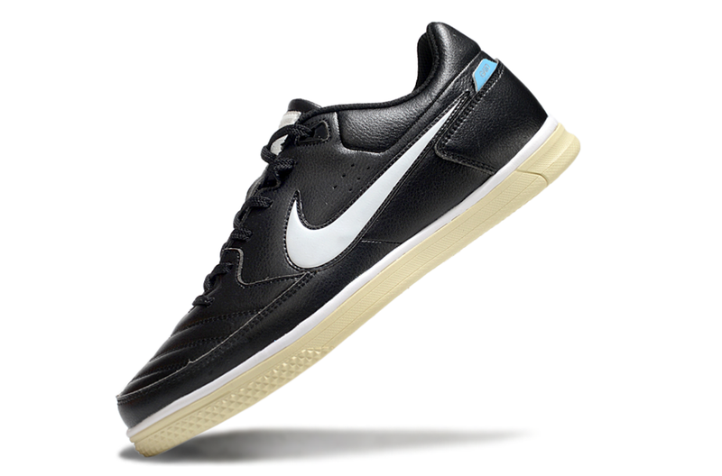 Chuteira Futsal Nike 5 StreetGato IC Preto, Branco e Bege