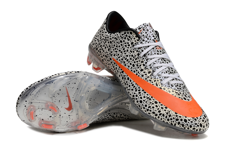 Chuteira Campo Nike Retrõ Mercurial Vapor 10 FG Branca, Preta e Laranja
