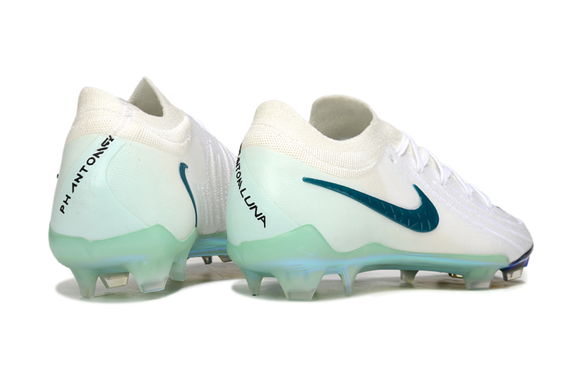 Chuteira Campo Nike Phantom GX 2 Elite FG Branca e Verde "Chromatic"