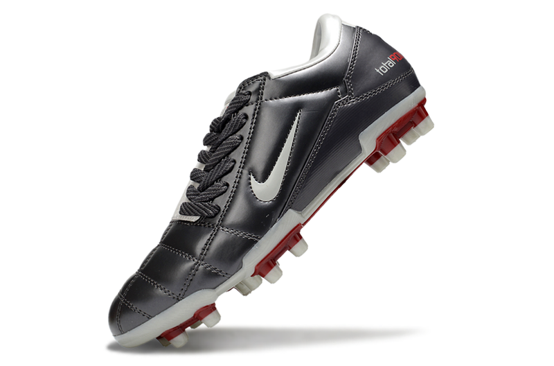 Chuteira Campo Nike Total 90 FG Cinza, Branco e Vermelho