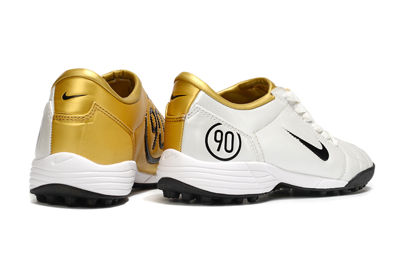 Chuteira Society Nike Total 90 TF Branco e Dourado