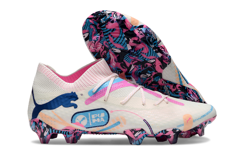 Chuteira Campo Puma Future 7 FG Branca, Azul e Rosa "Volume Up Pack"
