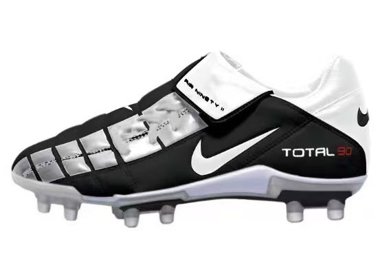 Chuteira Campo Nike Total 90 FG Preta e Prata