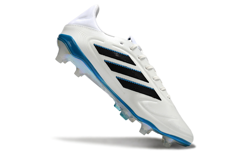 Chuteira Campo Adidas Copa 11Pure FG Branco, Azul e Preto "Toni Kroos"