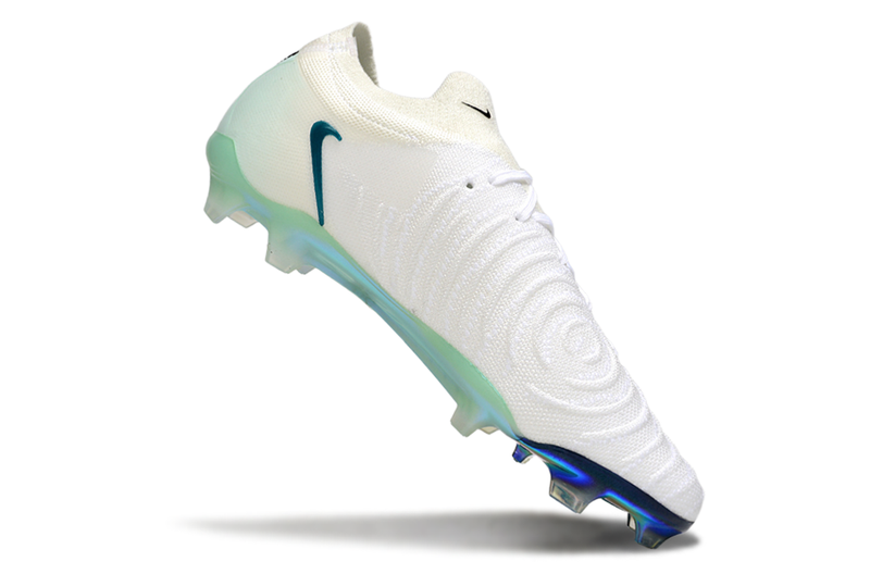 Chuteira Campo Nike Phantom GX 2 Elite FG Branca e Verde "Chromatic"