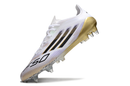Chuteira Campo Adidas F50 Ponta de Aluminio Branco, Preto e Dourado
