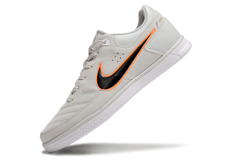 Chuteira Futsal Nike 5 StreetGato IC Branco, Preto e Laranja