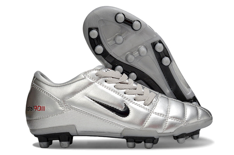 Chuteira Campo Nike Total 90 FG Prata e Vermelha