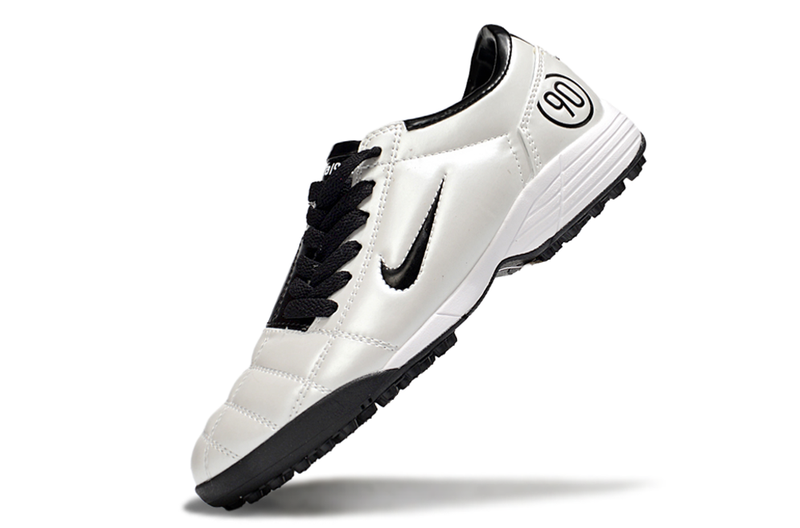 Chuteira Society Nike Total 90 TF Branco e Preto