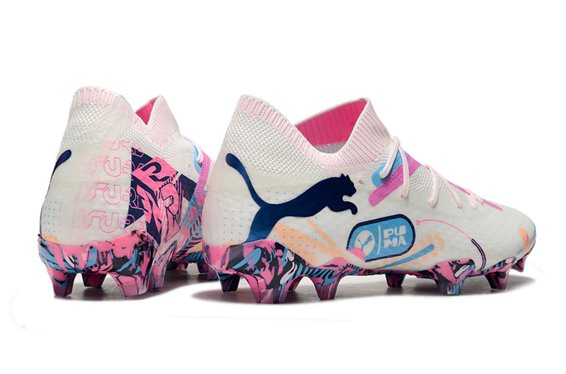 Chuteira Campo Puma Future 7 FG Branca, Azul e Rosa "Volume Up Pack"