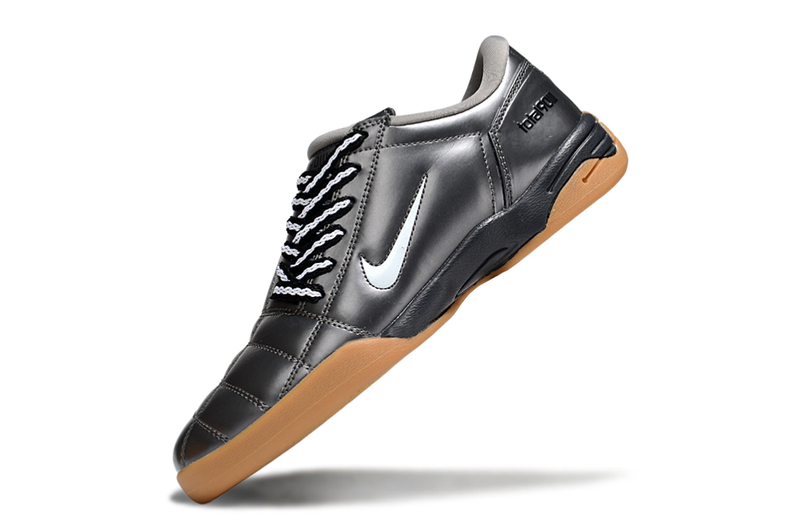 Chuteira Futsal Nike Total 90 IC Cinza e Branco
